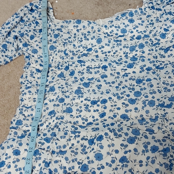 All in favor Sasha ruched floral mini dress - Picture 15 of 16